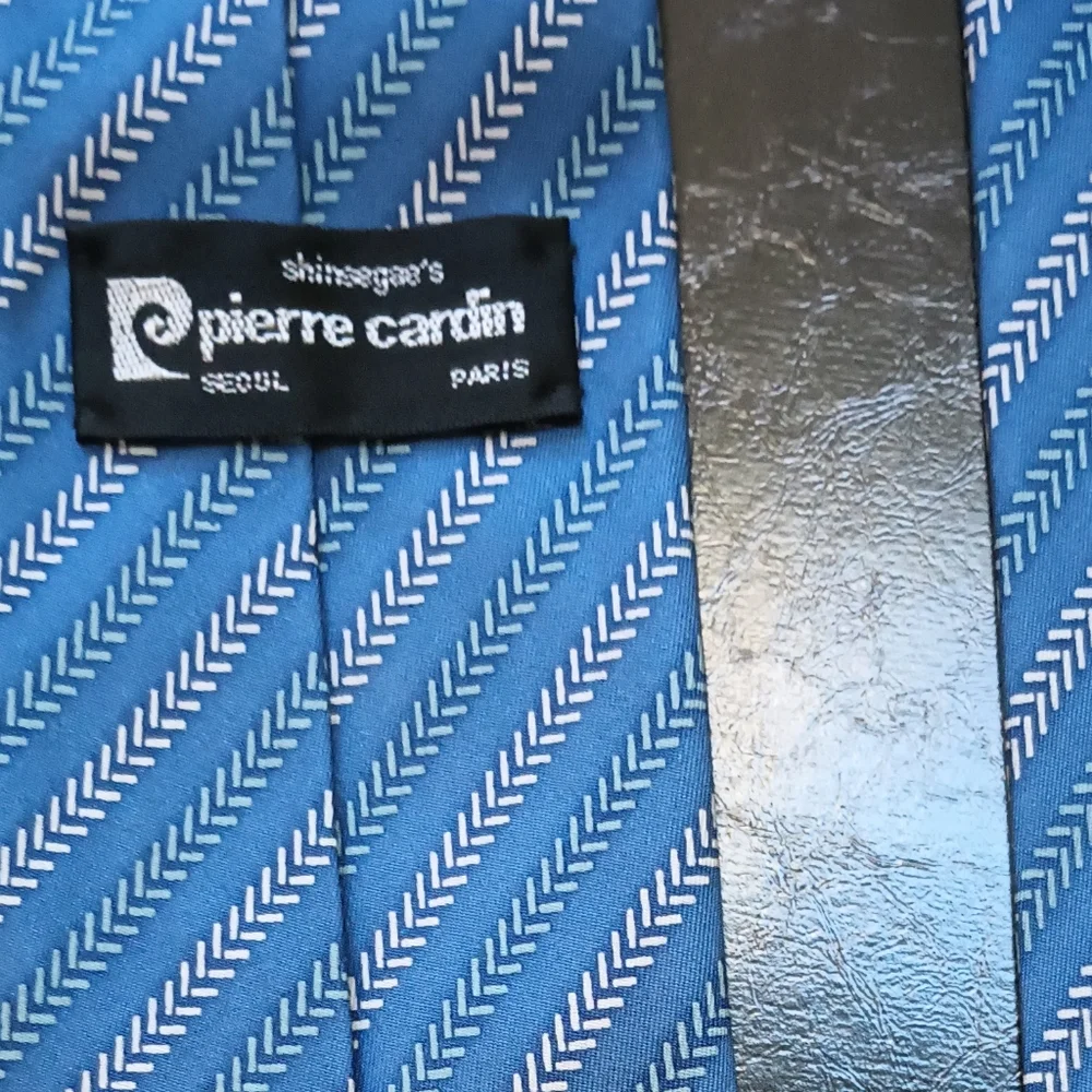Men's Pierre Cardin Blue‎ Striped Silk Tie - Picture 2 of 6